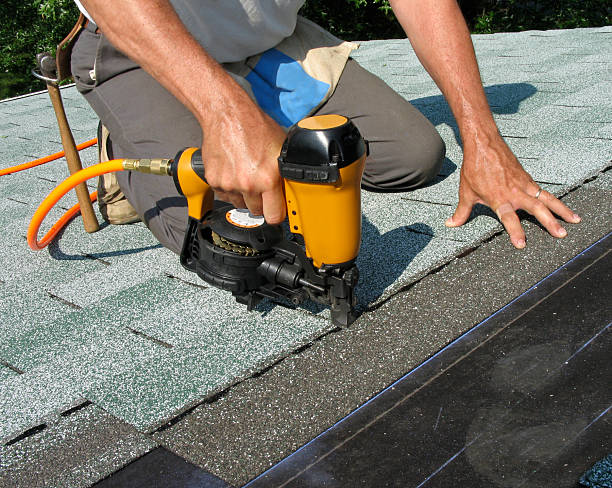 Best Roof Gutter Cleaning  in Harmony, RI